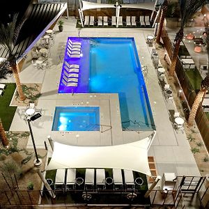 Home2 Suites By Hilton Las Vegas Convention Center - No Resort Fee